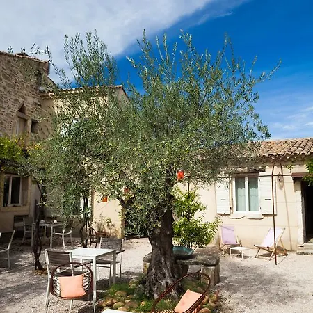 Apres La Sieste Bed and breakfast Saint-Laurent-des-Arbres